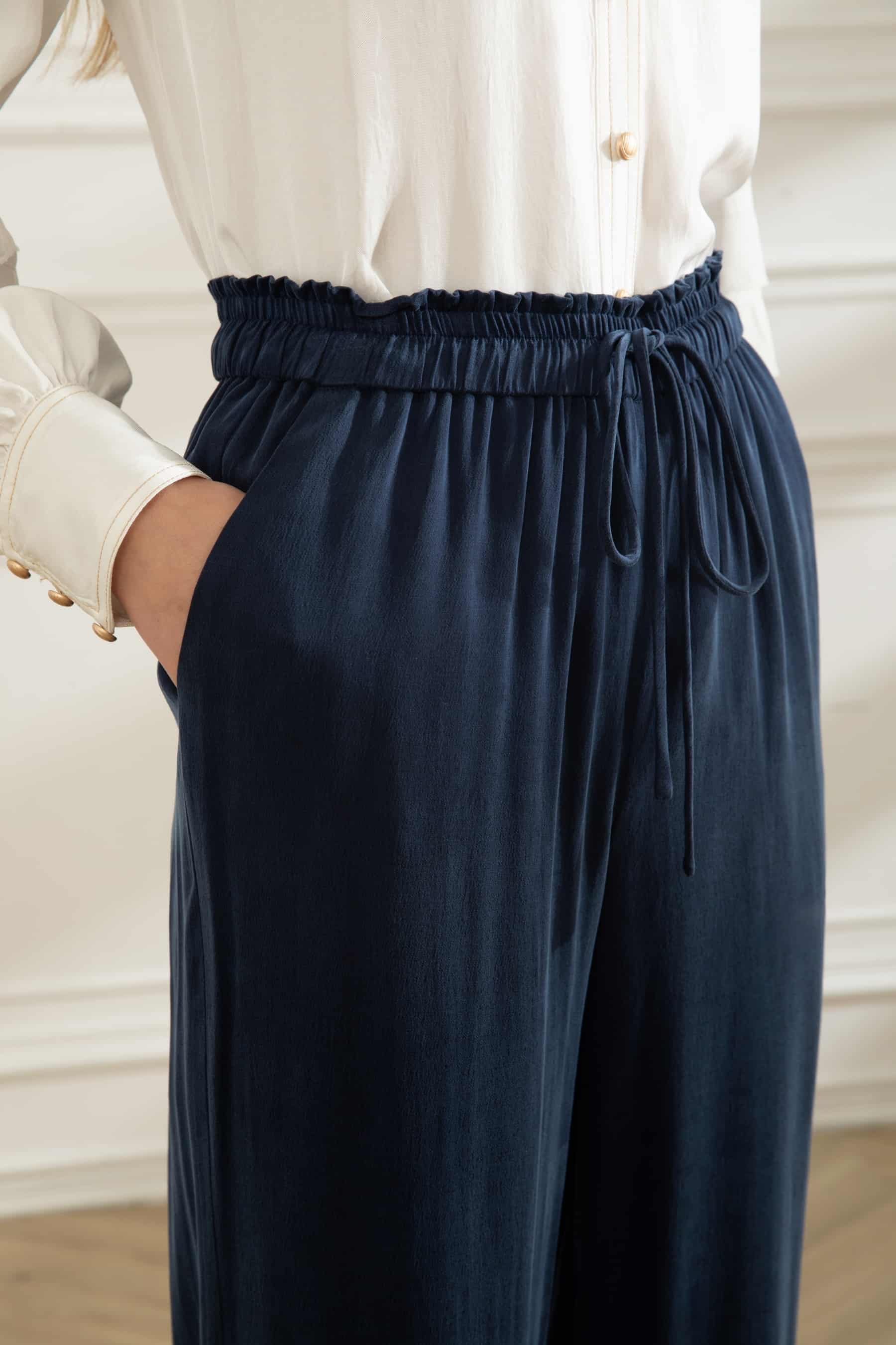 GDS Lia Cupro Pants | Navy PANTS autumn-winter AW 23 BRUNCH CASUAL Catch GDS L M NAVY Pants S SALE 40 % SPRING-SUMMER WORK XL XS