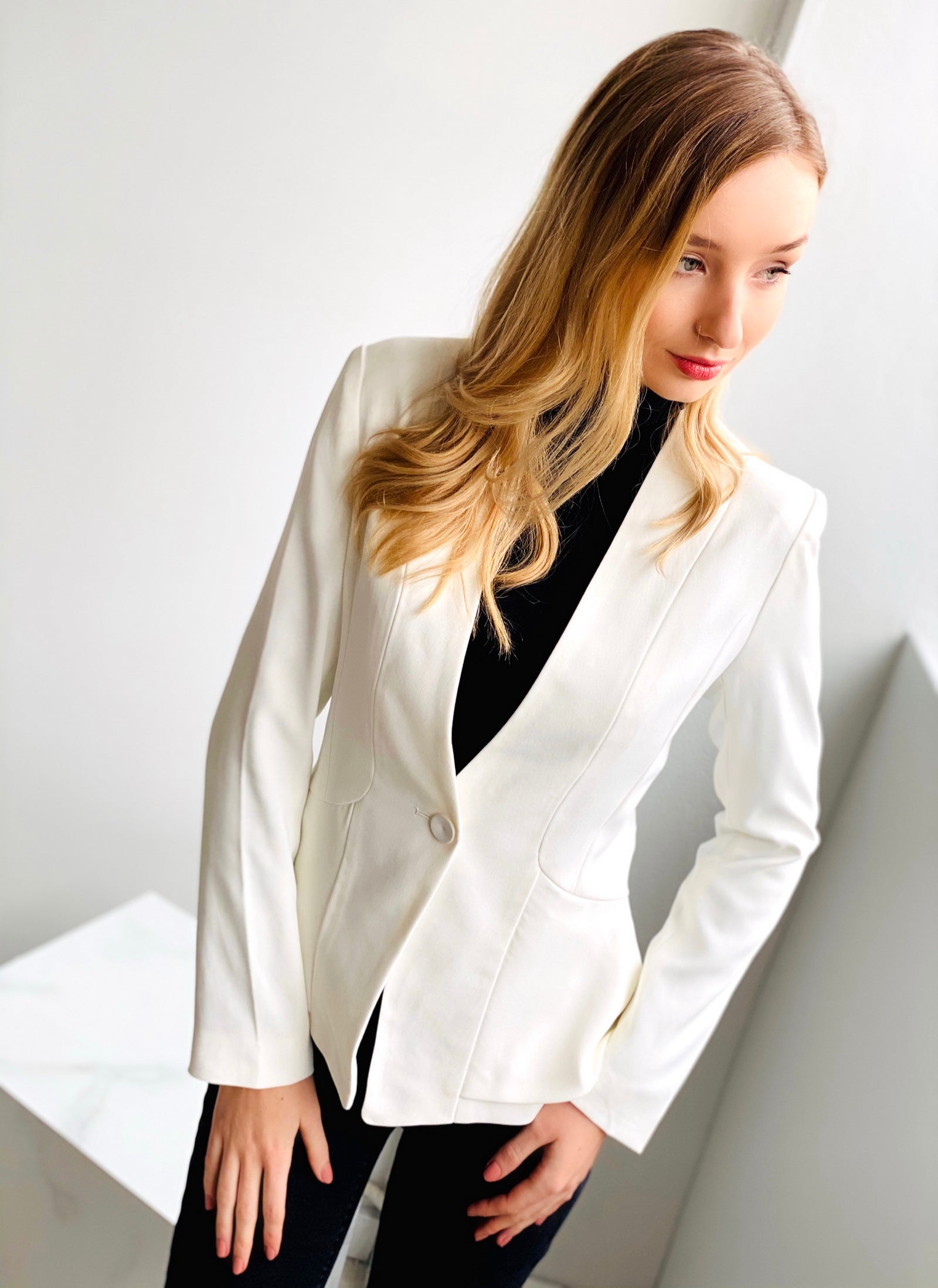 GDS Sophia Ruffle Jacket | White JACKETS autumn-winter BRUNCH CASUAL Catch ESS22 GDS JACKETS L M S SALE WHITE WORK XS